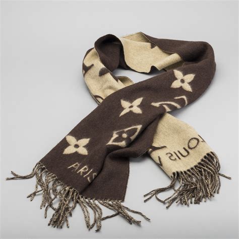 louis vuitton reykjavik scarf.